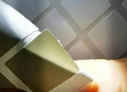 How to Avoid Self-adhesive Labels' Glue Overflow After Die Cutting?