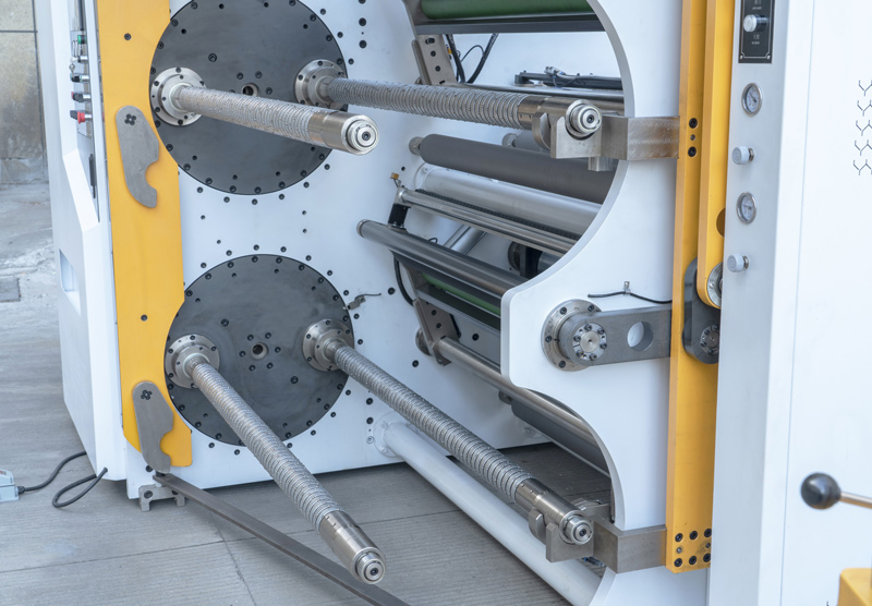 PRO SERIES Four-Axis Turret Slitting Rewinding Machine